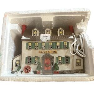 CHRISTMAS VILLAGE LEMAX DICKENSVILLE GRAY'S INN Ceramic Vintage W/ Light